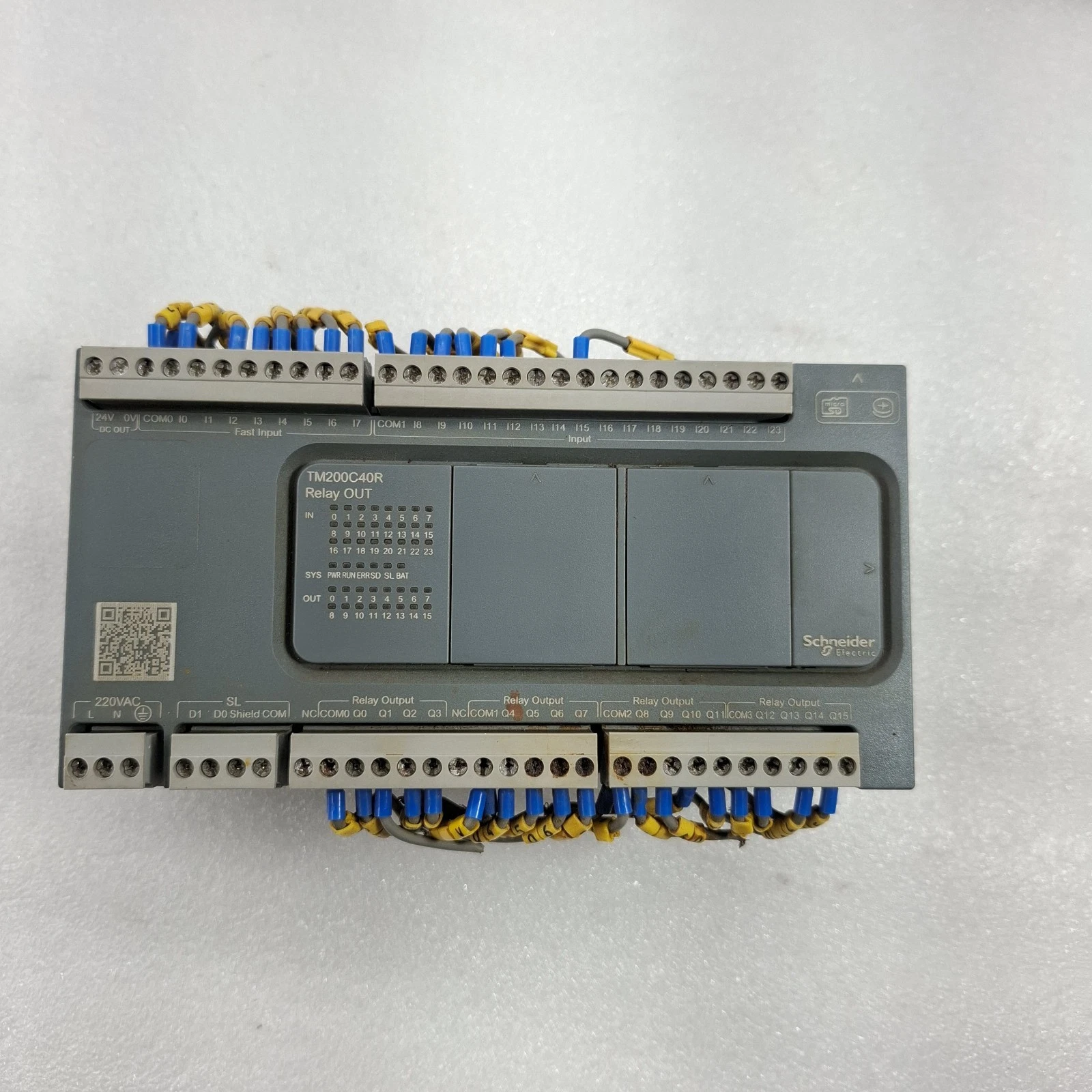 SCHNEIDER ELECTRIC MODICON TM200C40R RELAY OUT 50/60Hz 56-69VA 100-240VAC